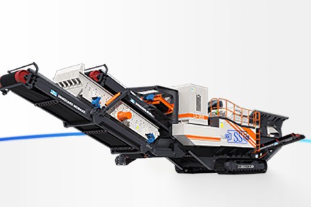 Crawler counterattack breaking mobile crushing station